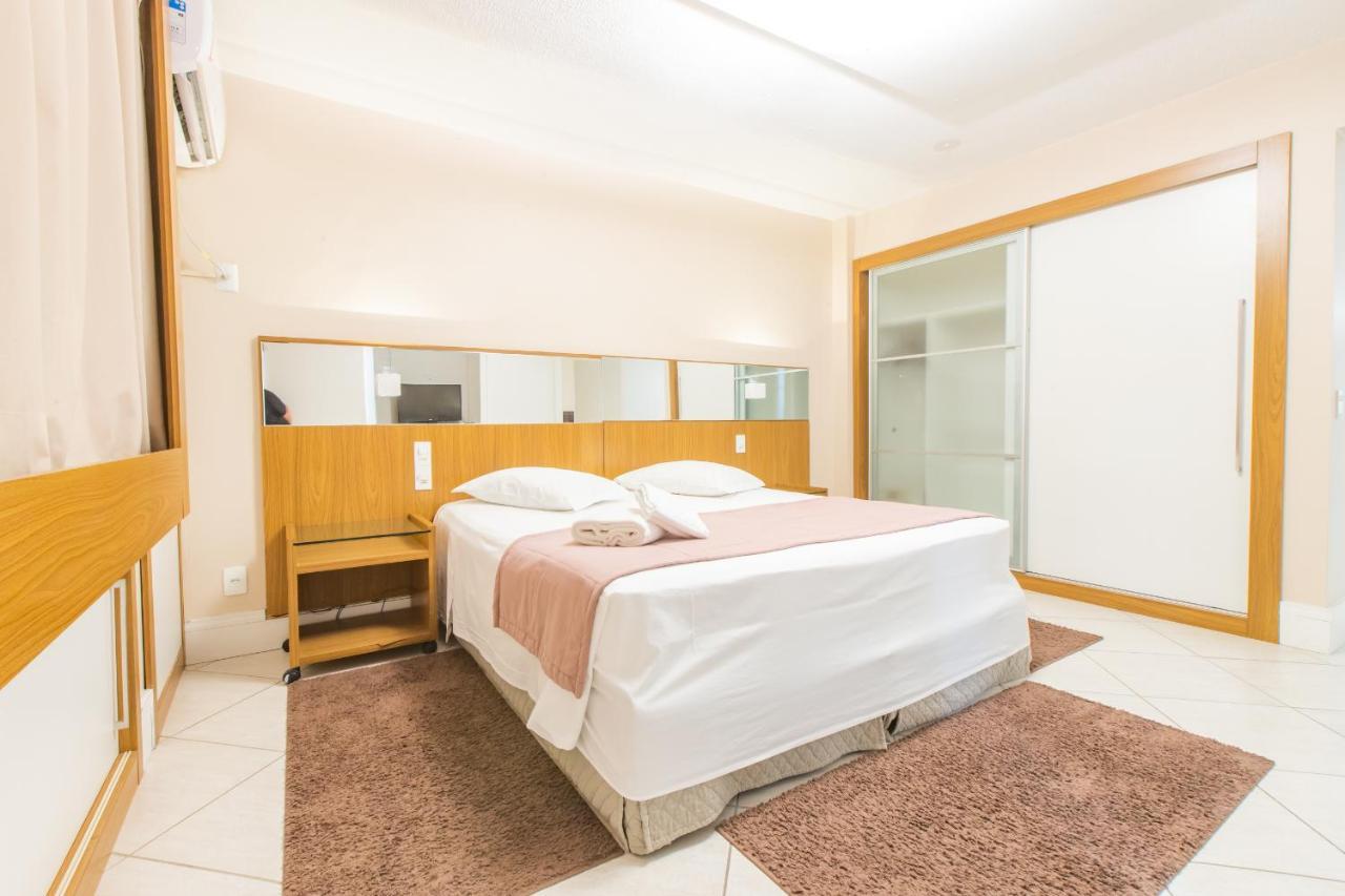 كريسيوما Delupo Hotel - Livin Studios المظهر الخارجي الصورة