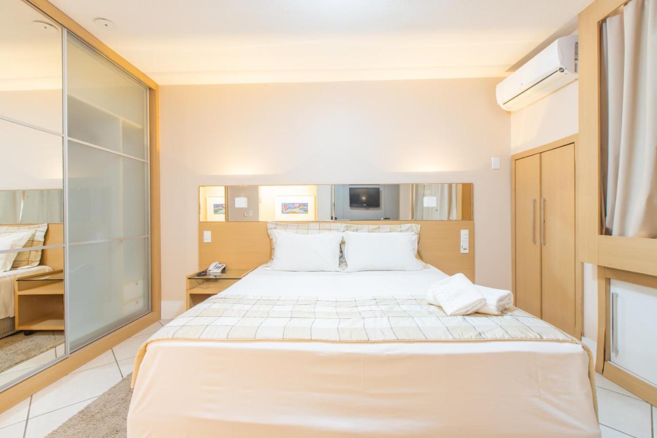 كريسيوما Delupo Hotel - Livin Studios المظهر الخارجي الصورة
