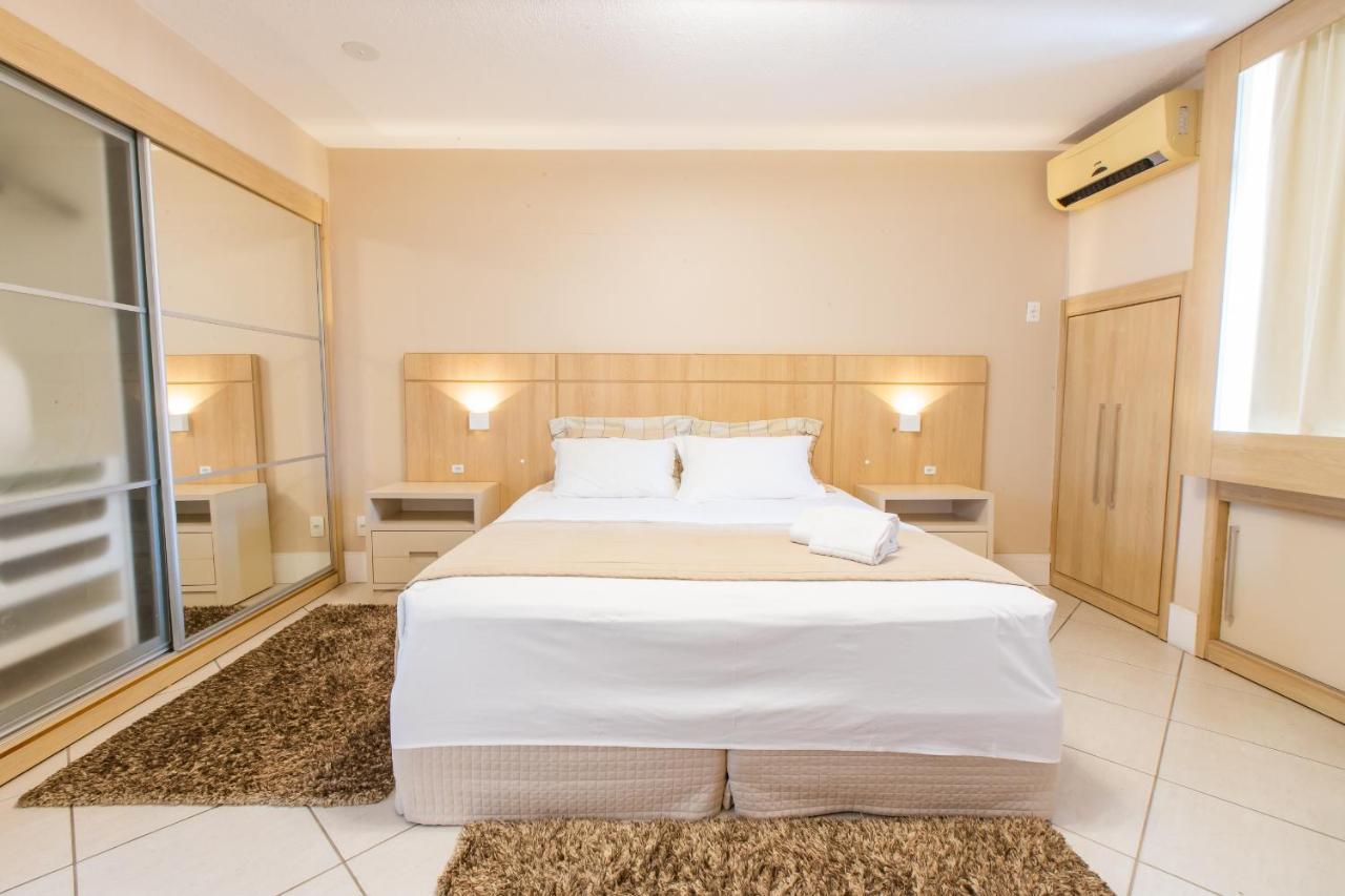 كريسيوما Delupo Hotel - Livin Studios المظهر الخارجي الصورة