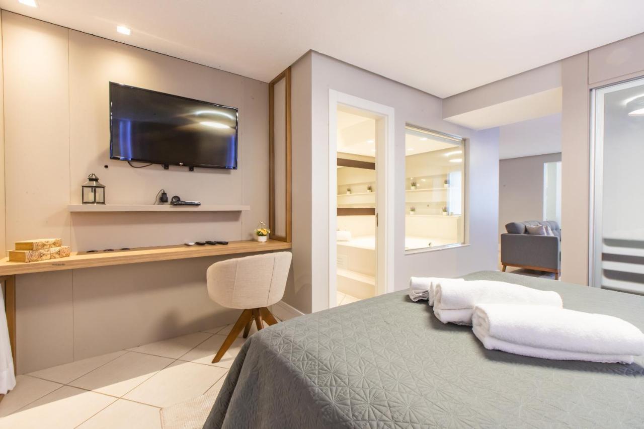 كريسيوما Delupo Hotel - Livin Studios المظهر الخارجي الصورة