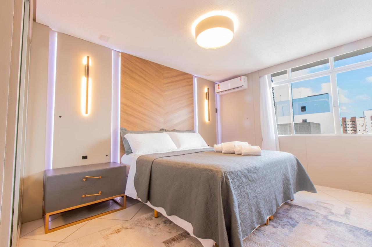 كريسيوما Delupo Hotel - Livin Studios المظهر الخارجي الصورة